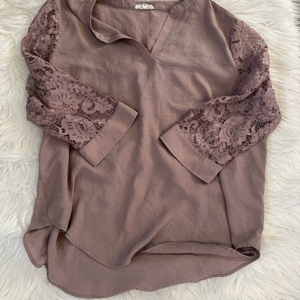 Women’s Off Purple Maurices Long Sleeve Blouse With Lace Sleeves Size XL